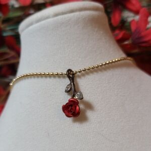 Ladies necklace for sale Very petite. Petite